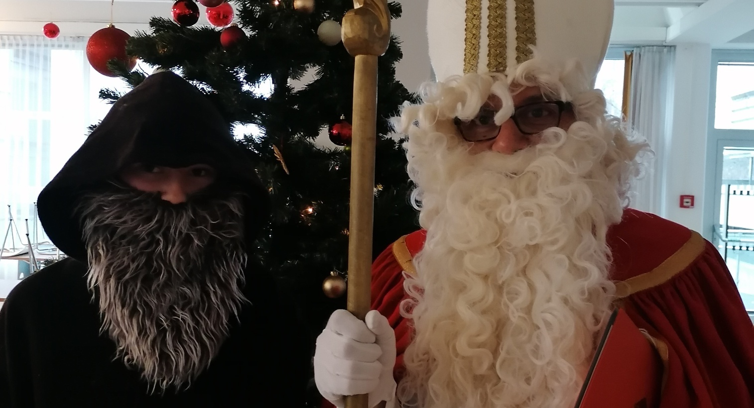 Der Nikolaus klopfte an die Tür