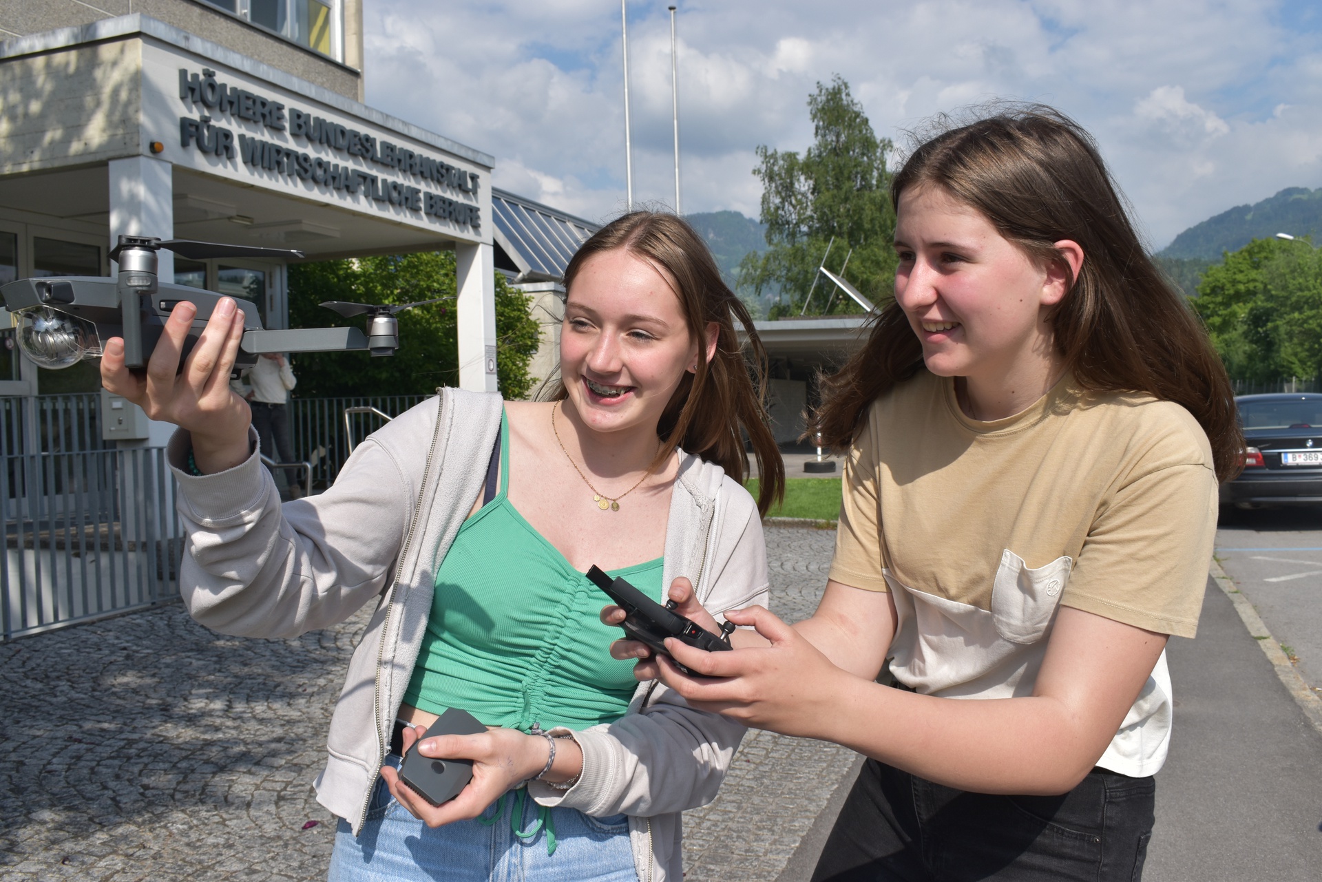 Kreative Köpfe und tolle Bilder: Die erste Klasse des neuen Medienzweigs der HLK in Rankweil zeigt, was sie draufhat!