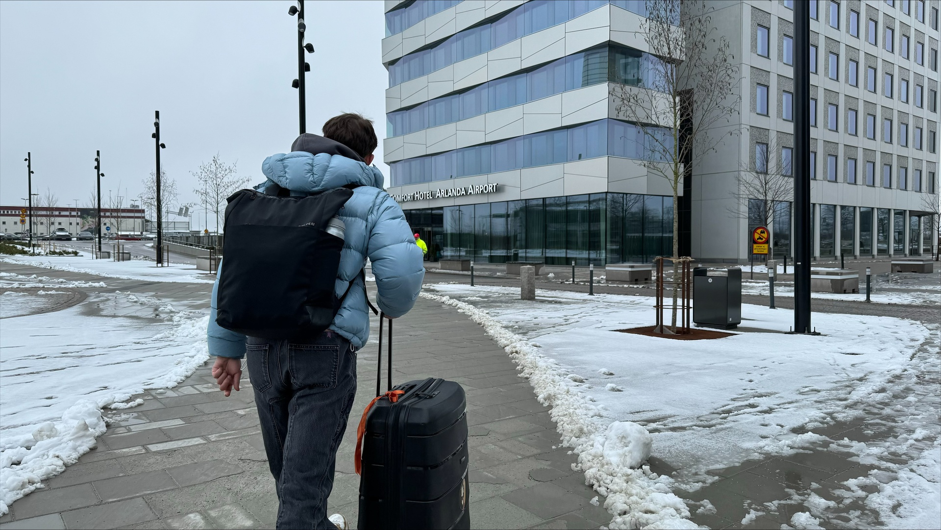 Danino allein in Stockholm