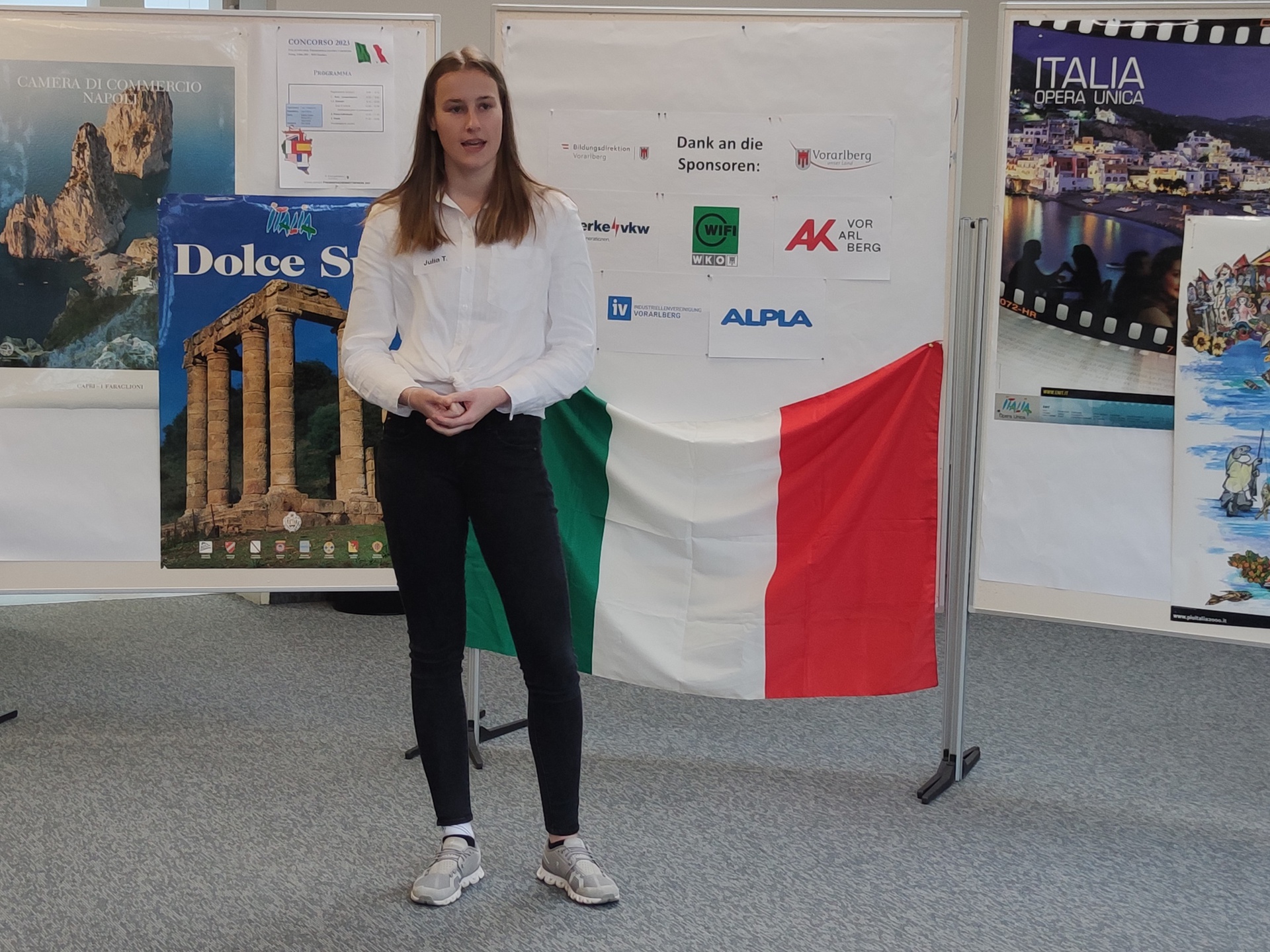 Congratulazioni! Siegerin und Podestplätze beim Italienisch-Fremdsprachenwettbewerb