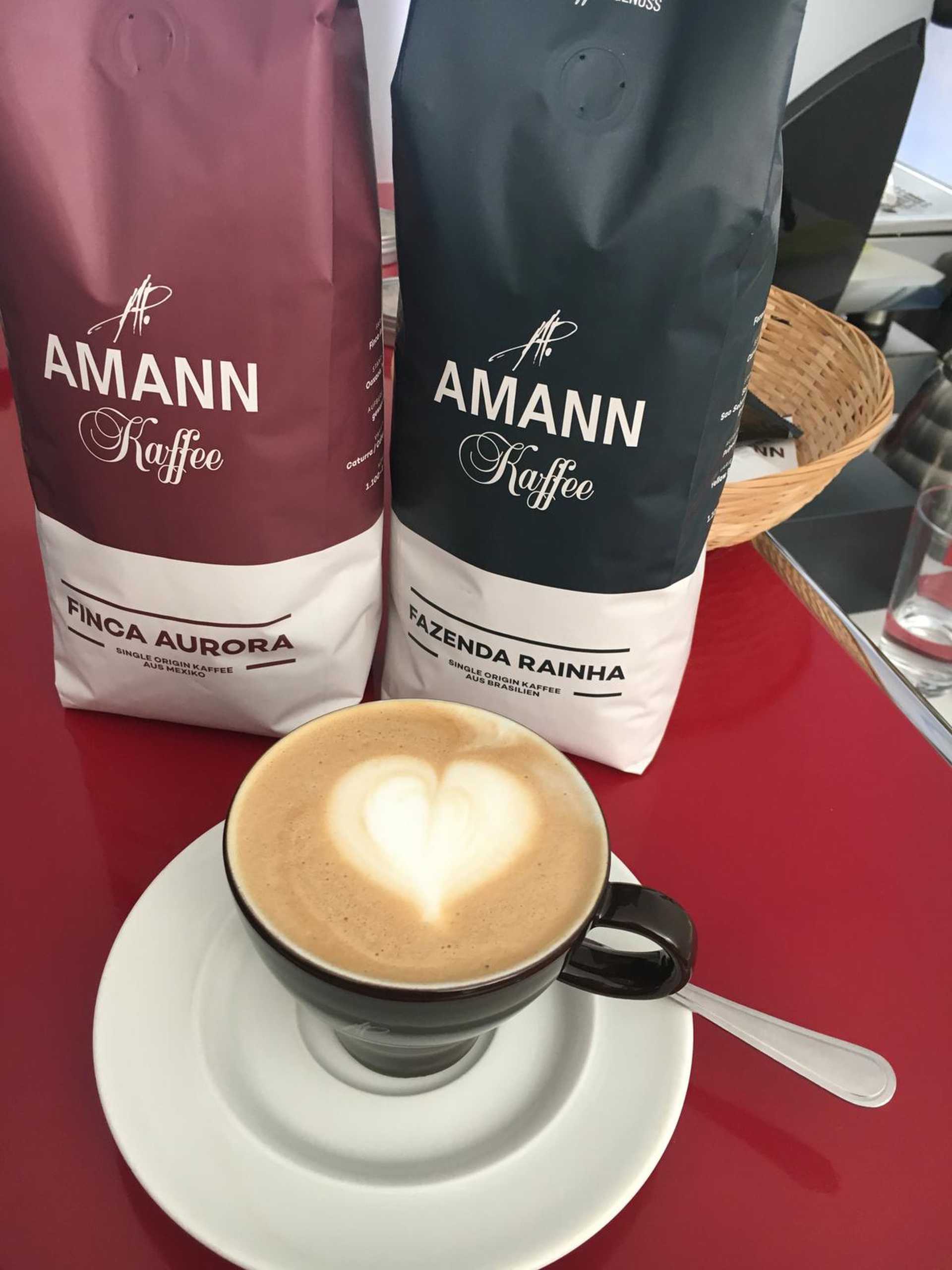 Von der Kirsche zum Kaffee   Lehrausgang der 3C zum Amann-Kaffee