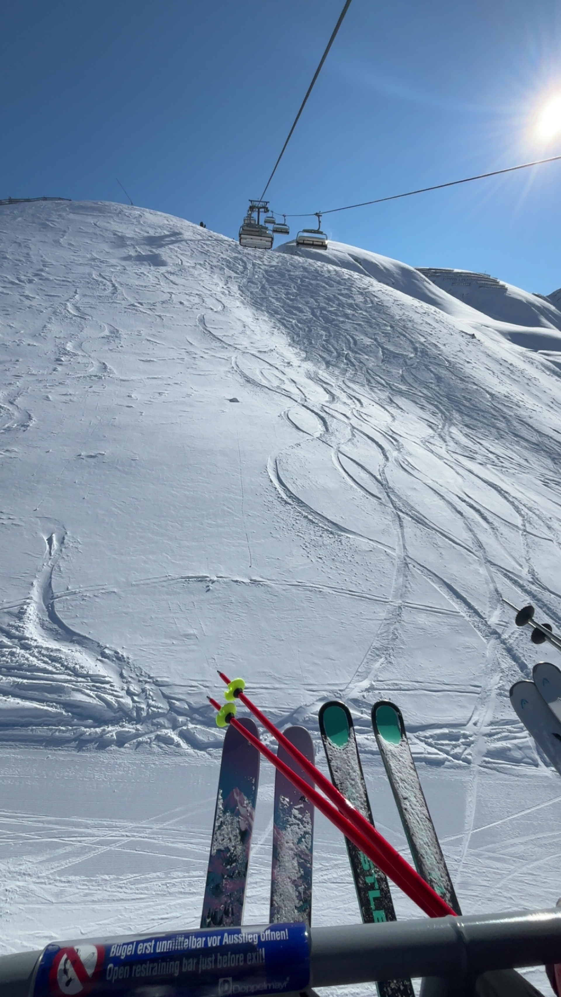 Ski, Spaß & Sonnenschein – unser Tag in Lech!