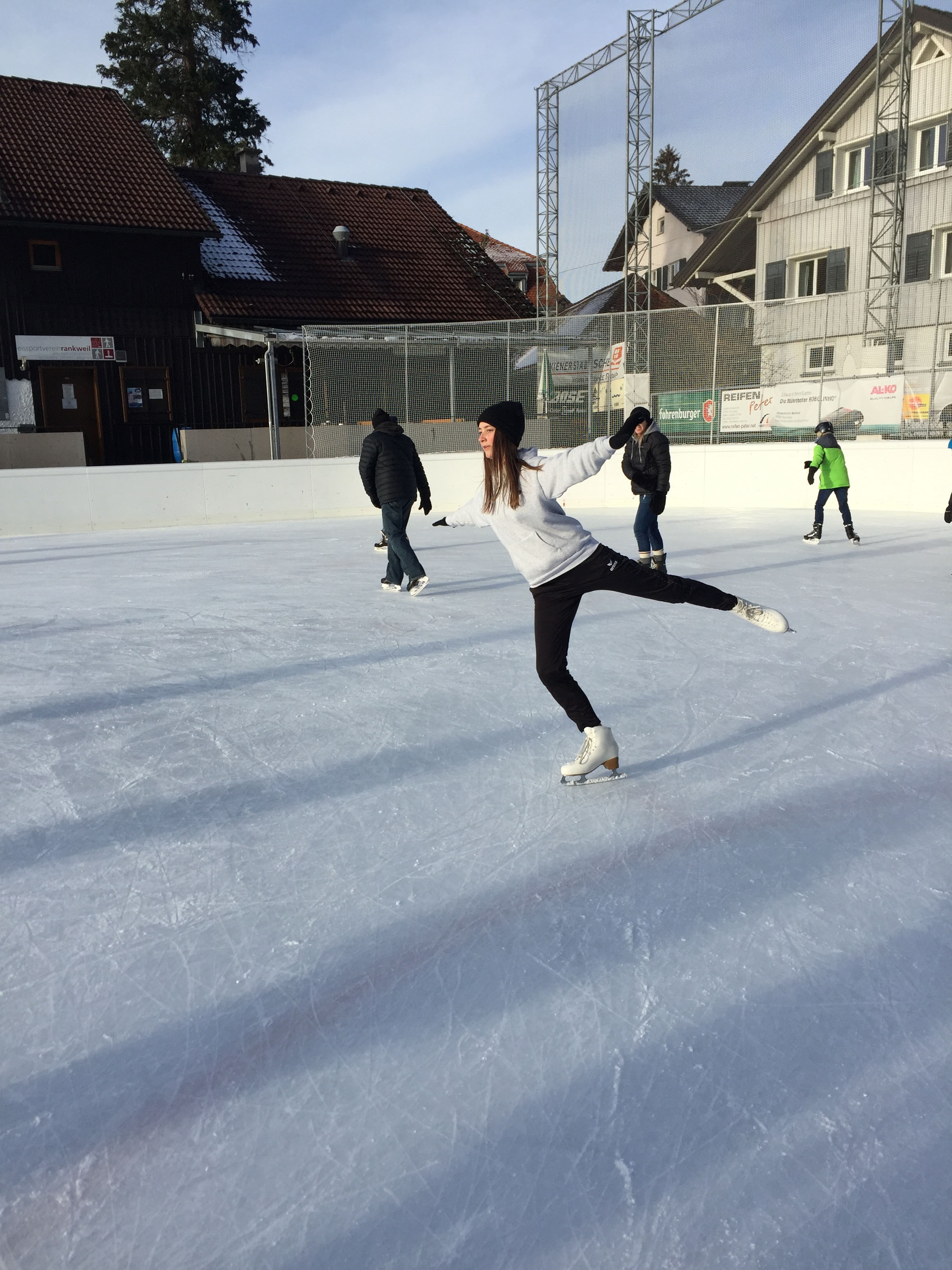 2B on Ice  Eislaufen in Rankweil