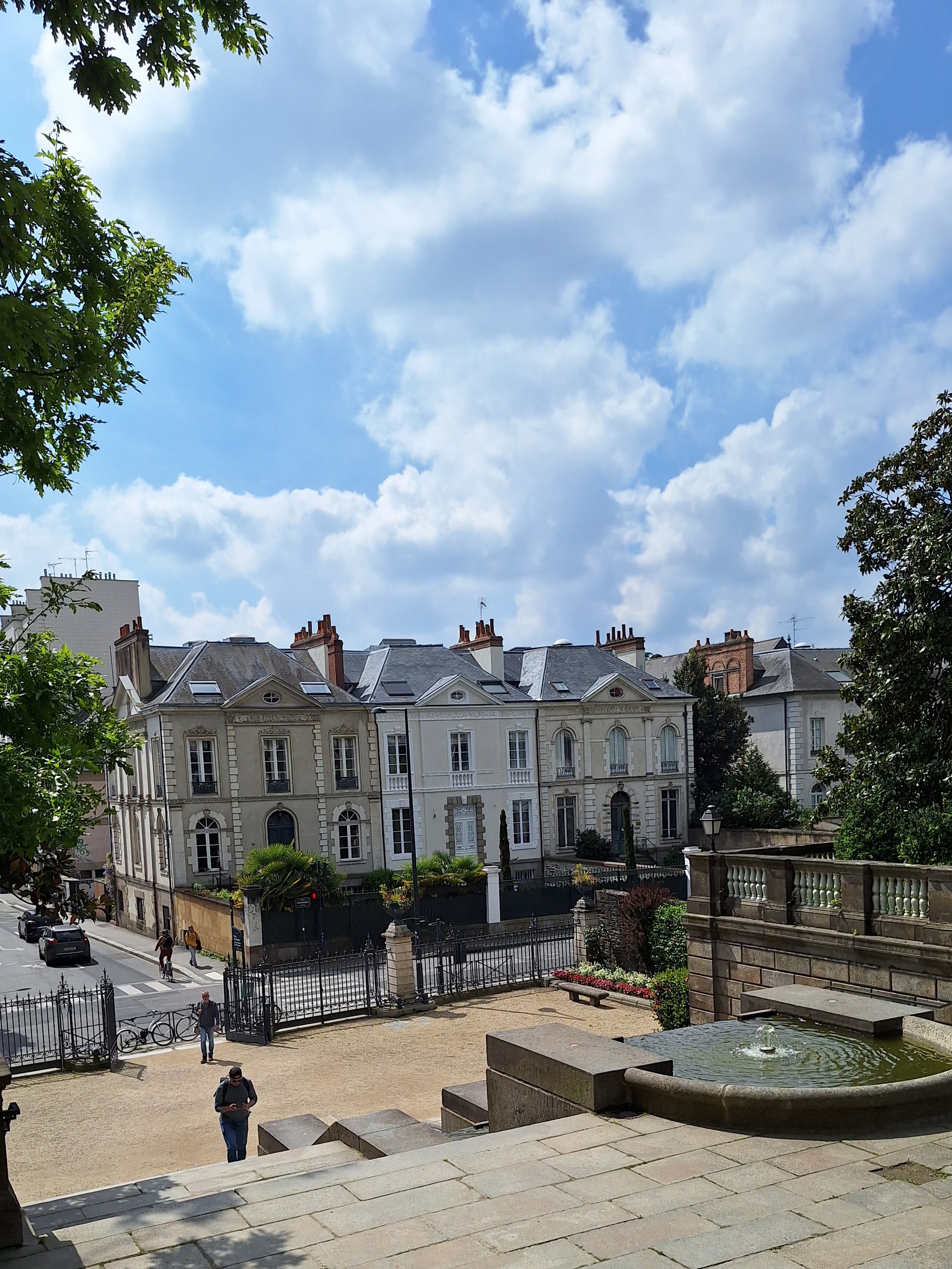 Bonjour tout le monde!